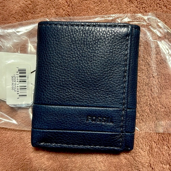 New Fossil Lufkin Trifold Wallet in Navy - Picture 2 of 3